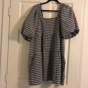 Black and white gingham print dress size 6